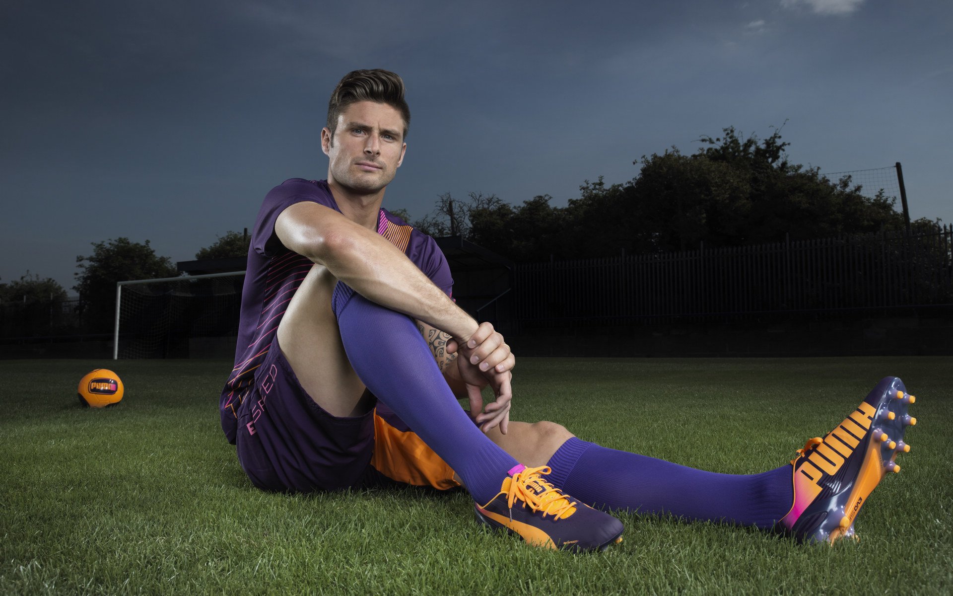 掘金全面压制雄鹿，恩比德成为关键先生