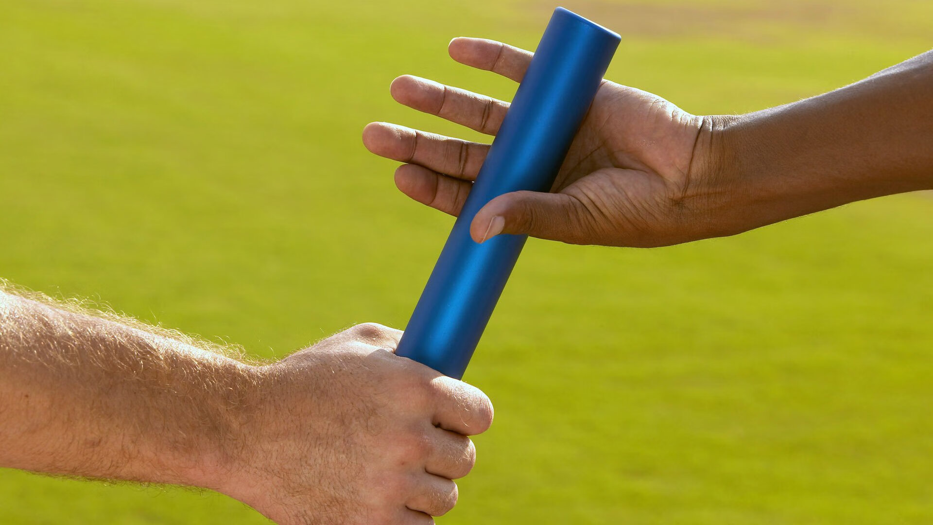 当蓝月吞噬雄鹰，阿圭罗在曼彻斯特雨夜中完成的权力交接
