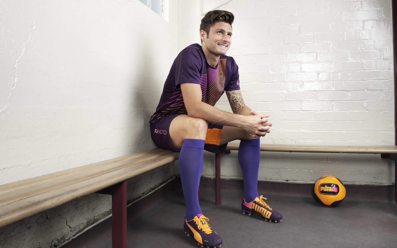 范戴克空降圣西罗？AC米兰对阵贝蒂斯一役的焦点迷雾