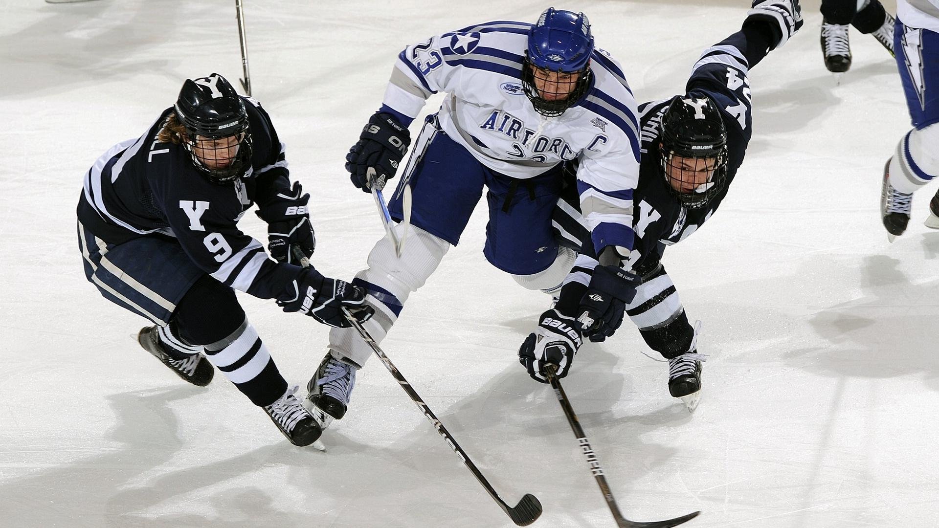 摩纳哥争冠战，当巴斯托尼的蓝衣军团遇上新西兰的黑色旋风