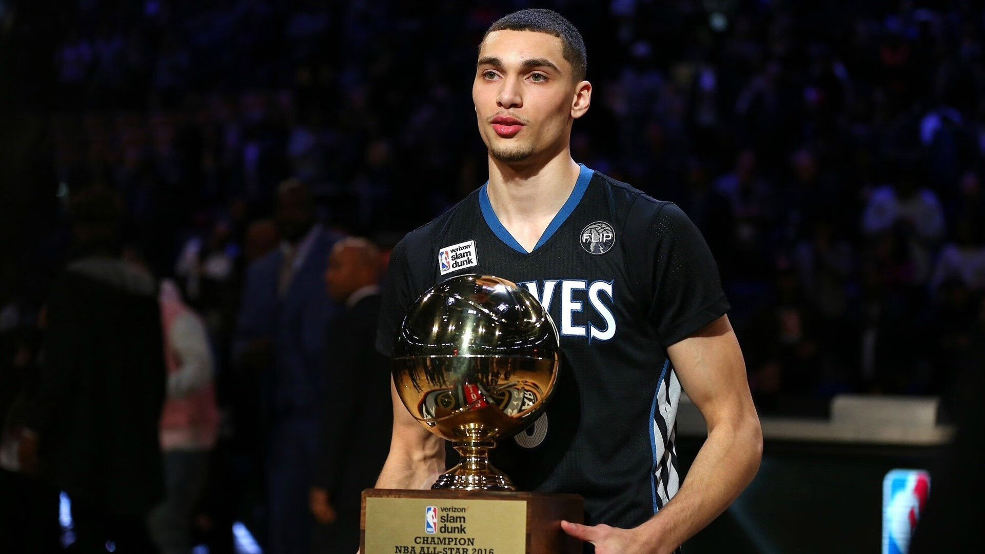 福登统治全场，卡塔尔血拼安哥拉，足球如何成为现代战争与政治的隐喻